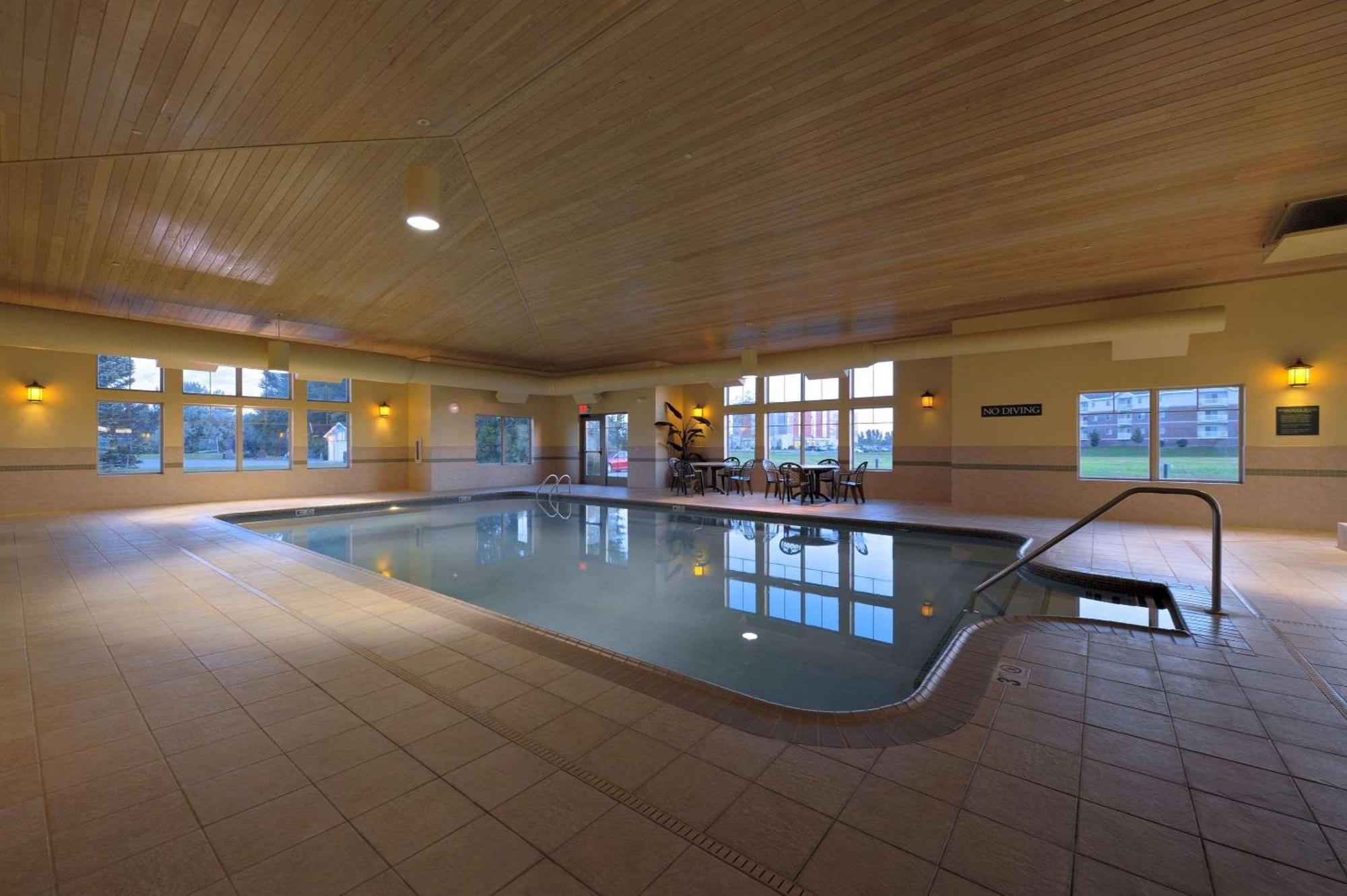 Country Inn & Suites By Radisson, Grand Forks, Nd Facilidades foto